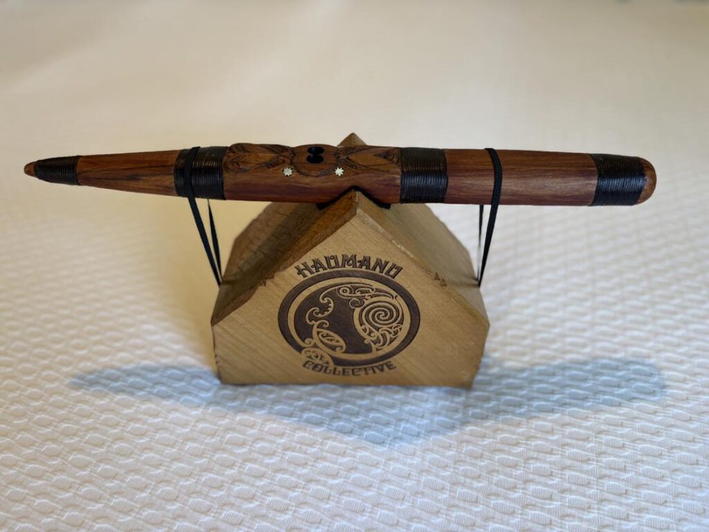 Tainui Kapa Haka trophy - Oro Ātua